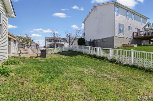 804 Shady Ridge Court, St Louis, MO 63125