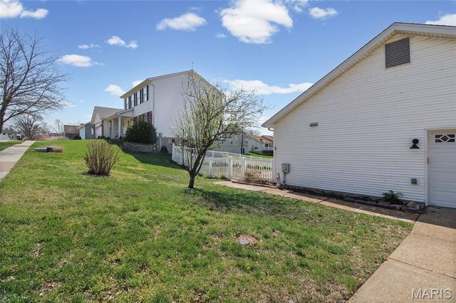 804 Shady Ridge Court, St Louis, MO 63125