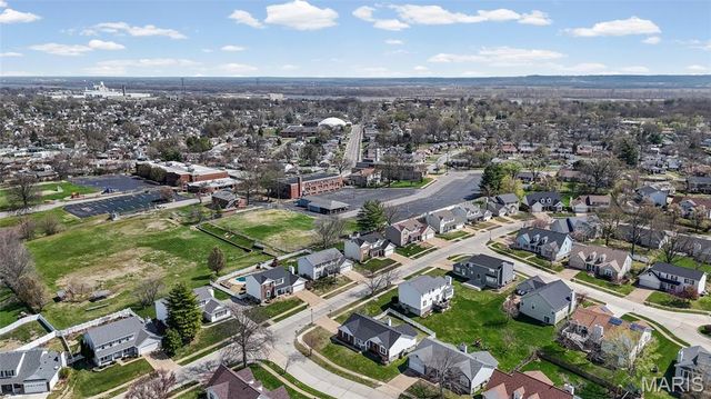 804 Shady Ridge Court, St Louis, MO 63125