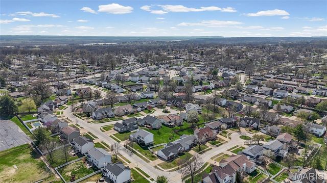 804 Shady Ridge Court, St Louis, MO 63125