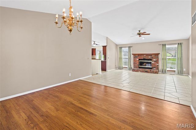 804 Shady Ridge Court, St Louis, MO 63125