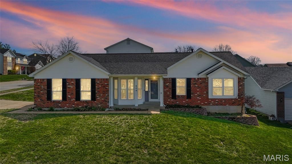 804 Shady Ridge Court, St Louis, MO 63125