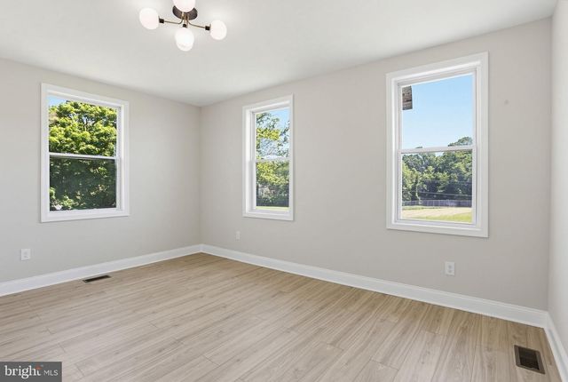 6504 FREEDOM AVE, Sykesville, MD 21784