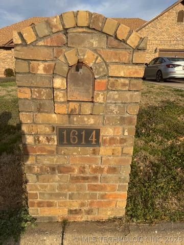 1614 Southern Hills Drive, Ardmore, OK 73401