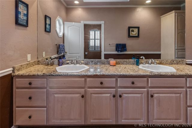 1614 Southern Hills Drive, Ardmore, OK 73401