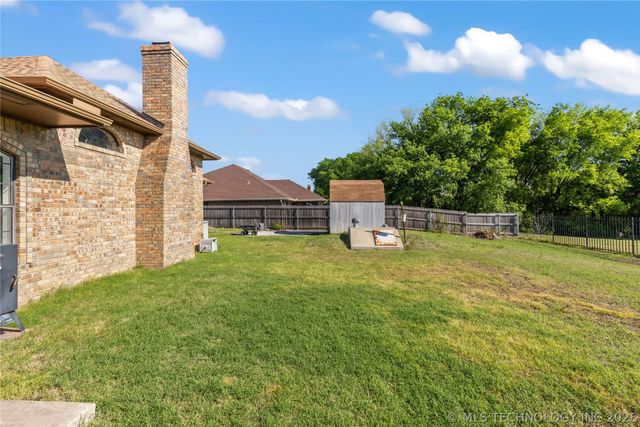 1614 Southern Hills Drive, Ardmore, OK 73401