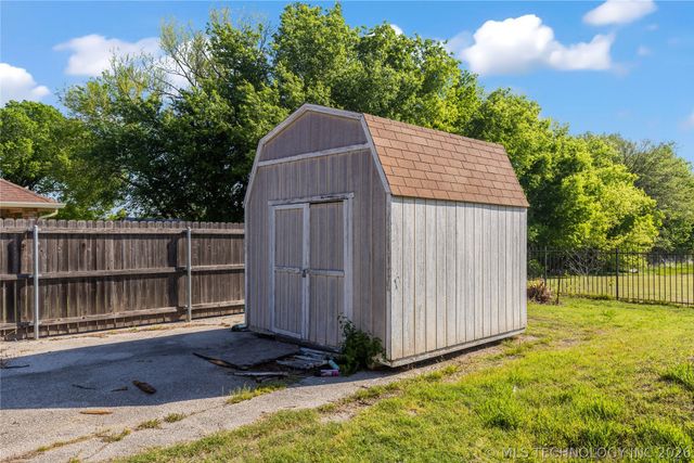 1614 Southern Hills Drive, Ardmore, OK 73401