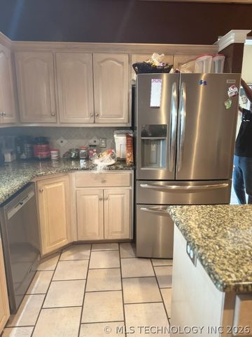 1614 Southern Hills Drive, Ardmore, OK 73401