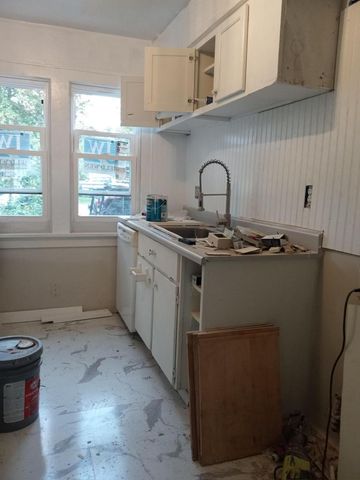 5921 N 37th STREET, Milwaukee, WI 53209
