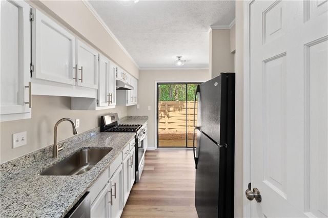 841 Lake Hollow SW Boulevard, Marietta, GA 30064