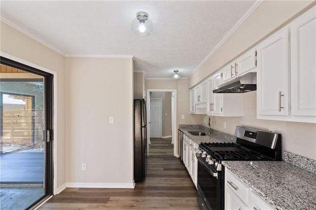 841 Lake Hollow SW Boulevard, Marietta, GA 30064