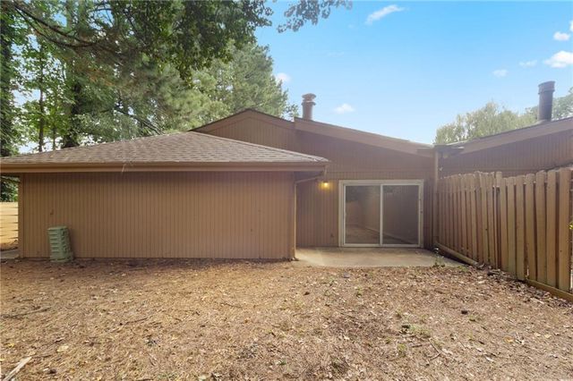841 Lake Hollow SW Boulevard, Marietta, GA 30064