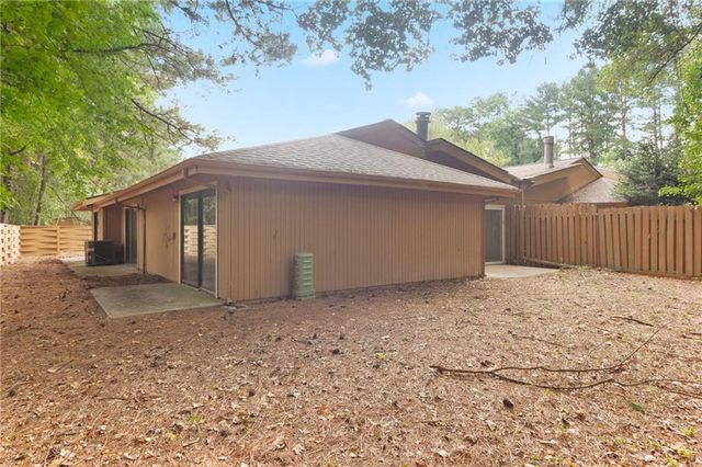 841 Lake Hollow SW Boulevard, Marietta, GA 30064