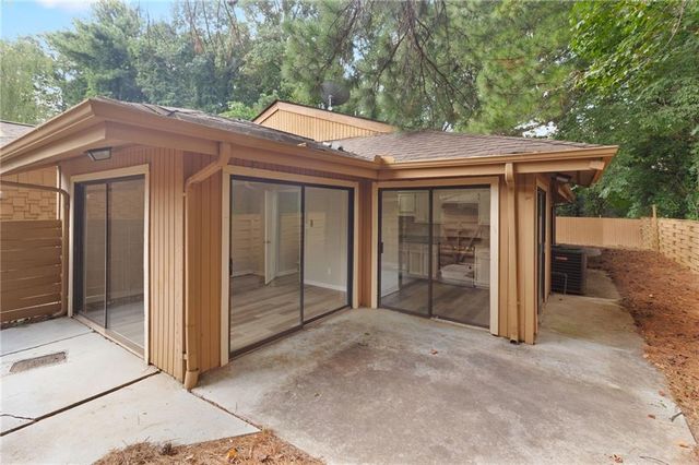 841 Lake Hollow SW Boulevard, Marietta, GA 30064