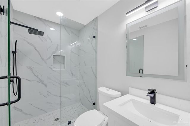 3100 W Redwood Avenue, Mcallen, TX 78501