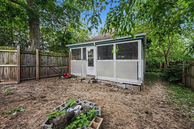 419 W Cass Street, Greenville, MI 48838