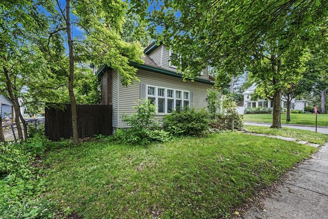 419 W Cass Street, Greenville, MI 48838