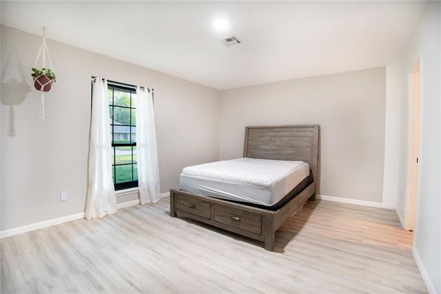 8305 NW 115th Street, Oklahoma City, OK 73162