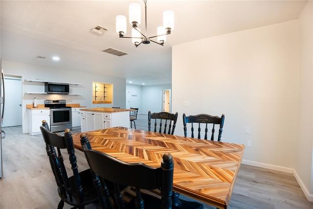 8305 NW 115th Street, Oklahoma City, OK 73162
