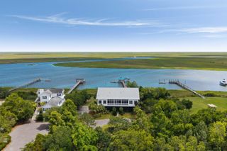 315 Lofton Court, Mcclellanville, SC 29458