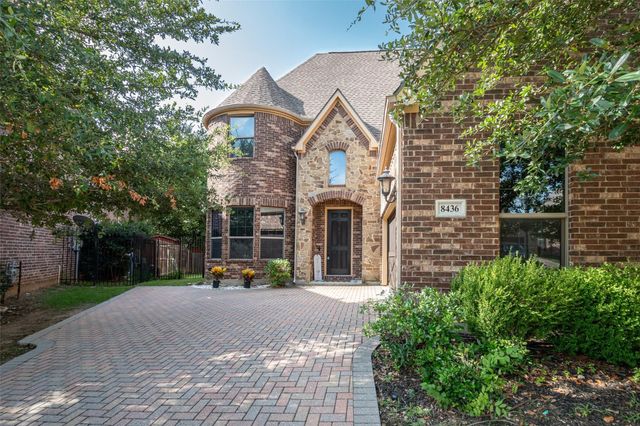8436 Town Walk Drive, North Richland Hills, TX 76182