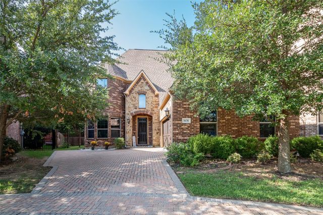 8436 Town Walk Drive, North Richland Hills, TX 76182