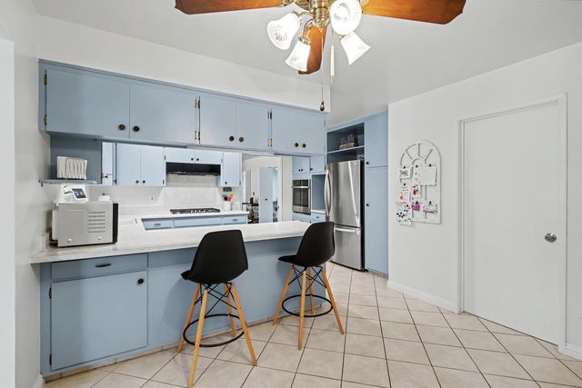 3840 Maudray Way, Carmichael, CA 95608