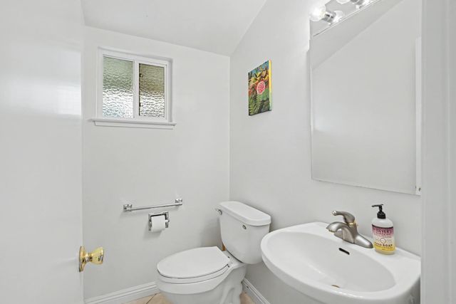 3840 Maudray Way, Carmichael, CA 95608