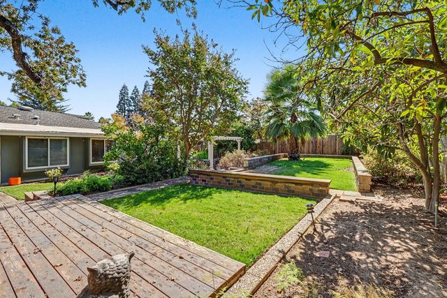 3840 Maudray Way, Carmichael, CA 95608