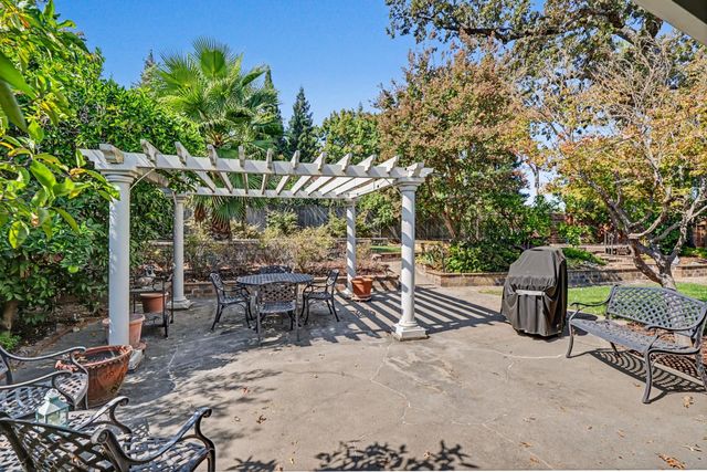 3840 Maudray Way, Carmichael, CA 95608