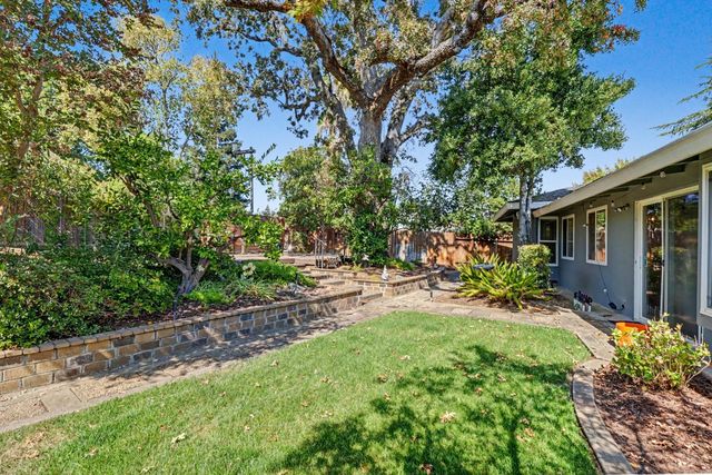 3840 Maudray Way, Carmichael, CA 95608