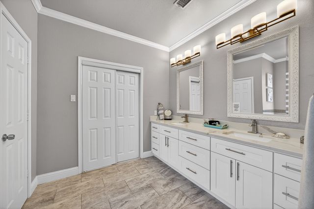 1422 Primrose Lane, Lewisville, TX 75077