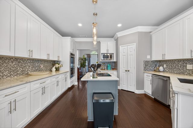 1422 Primrose Lane, Lewisville, TX 75077