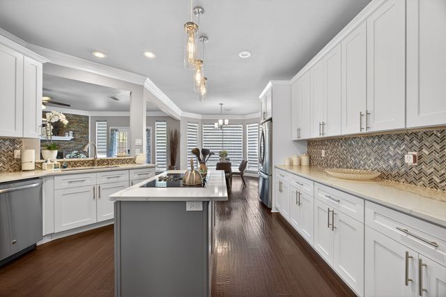 1422 Primrose Lane, Lewisville, TX 75077