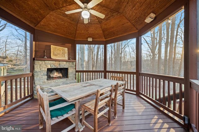 8505 HORSESHOE LN, Potomac, MD 20854