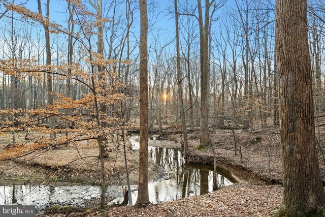 8505 HORSESHOE LN, Potomac, MD 20854