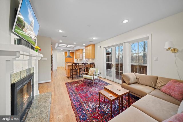 8505 HORSESHOE LN, Potomac, MD 20854