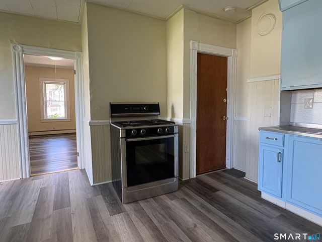 240-242 Washington Street 1N, New Britain, CT 06051