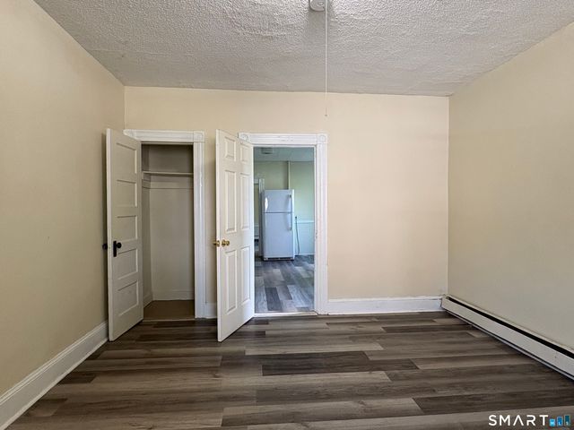 240-242 Washington Street 1N, New Britain, CT 06051