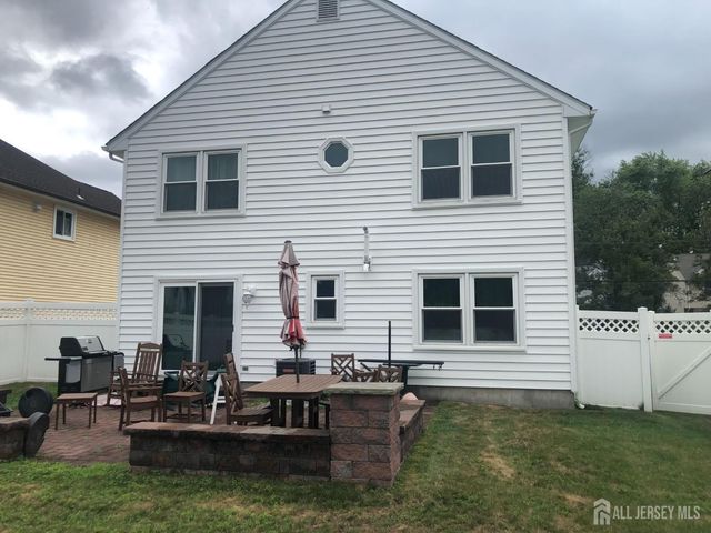 6 Weston Street, Metuchen, NJ 08840