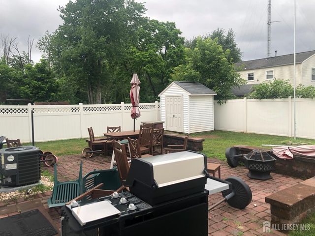 6 Weston Street, Metuchen, NJ 08840