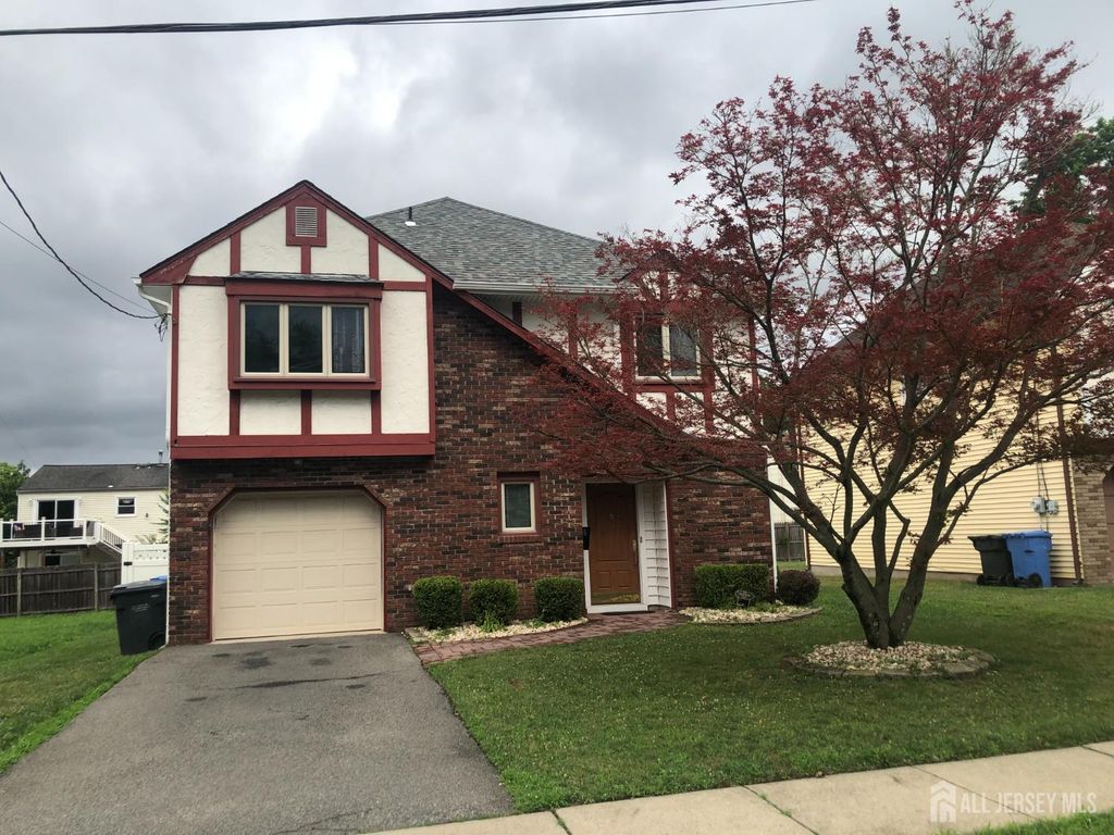 6 Weston Street, Metuchen, NJ 08840