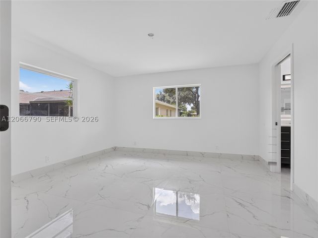 18956 Argosy Dr, Boca Raton, FL 33496