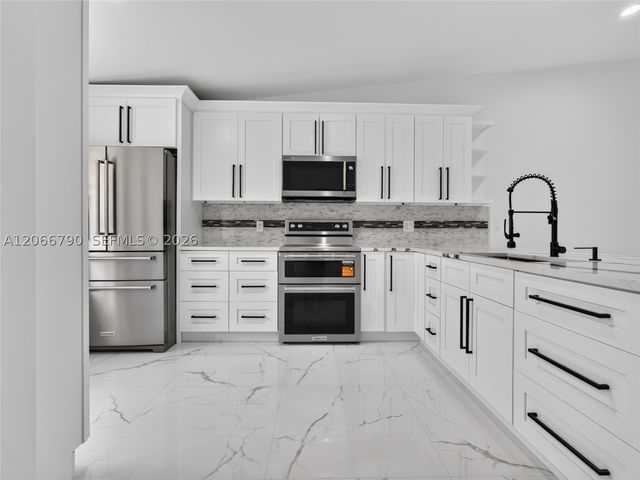 18956 Argosy Dr, Boca Raton, FL 33496