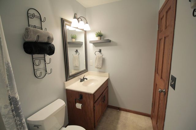 27230 Bayshore Drive, Isanti, MN 55040