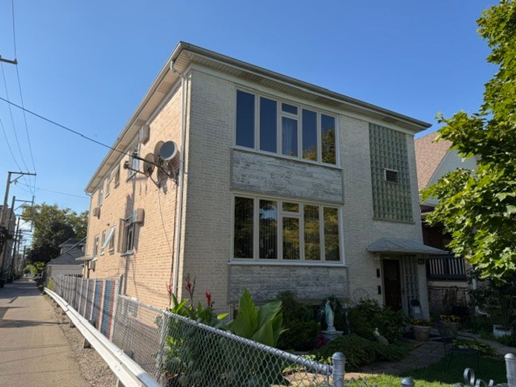 4014 N Leclaire Avenue, Chicago, IL 60641 — exterior