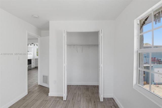 1035 NW 5th St 4, Miami, FL 33128