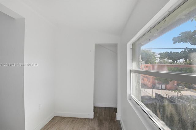1035 NW 5th St 4, Miami, FL 33128