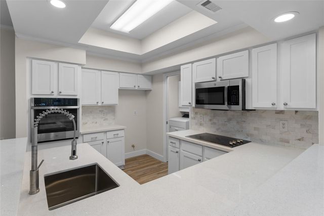 336 Litchfield Lane, Houston, TX 77024