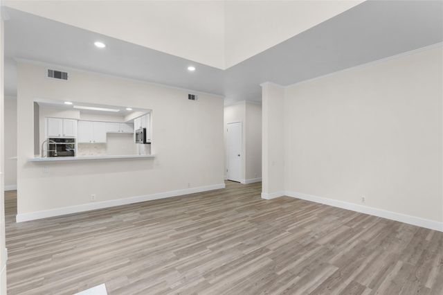 336 Litchfield Lane, Houston, TX 77024